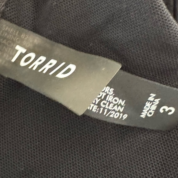 Torrid Women’s Wireless Keyhole Scoop Bikini Top Black Size 3 (3X 22-24) NWT - Picture 6 of 9